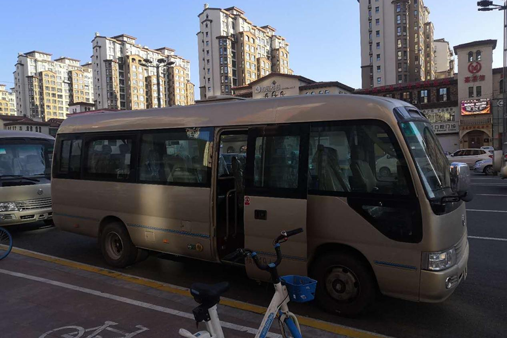 黑龙江乐浮森防装备有限公司交车现场(图1)